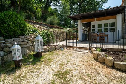 Le foto della casa offerta alla famiglia nel bosco 9