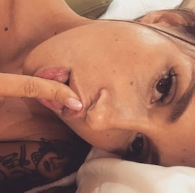 Malena, seno bollente sui social 8