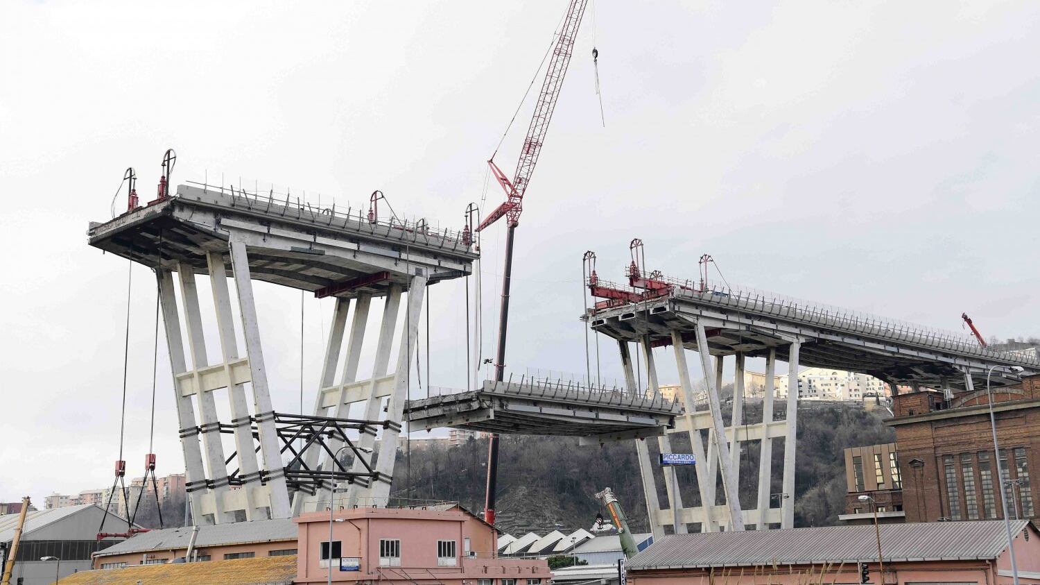 Ponte Morandi, comincia la ricostruzione: "Si inizia dalla pila 6"