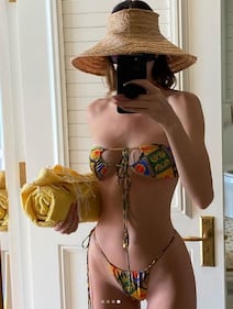 Kendall Jenner, bikini hot 2
