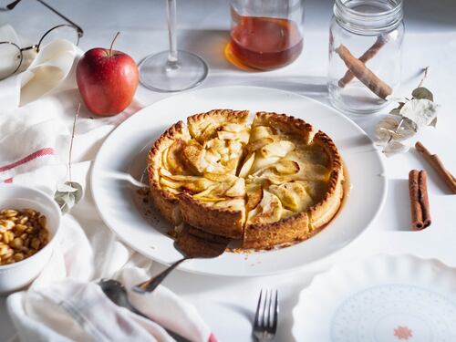Torta di mele leggera e golosa, da preparare con i nipoti