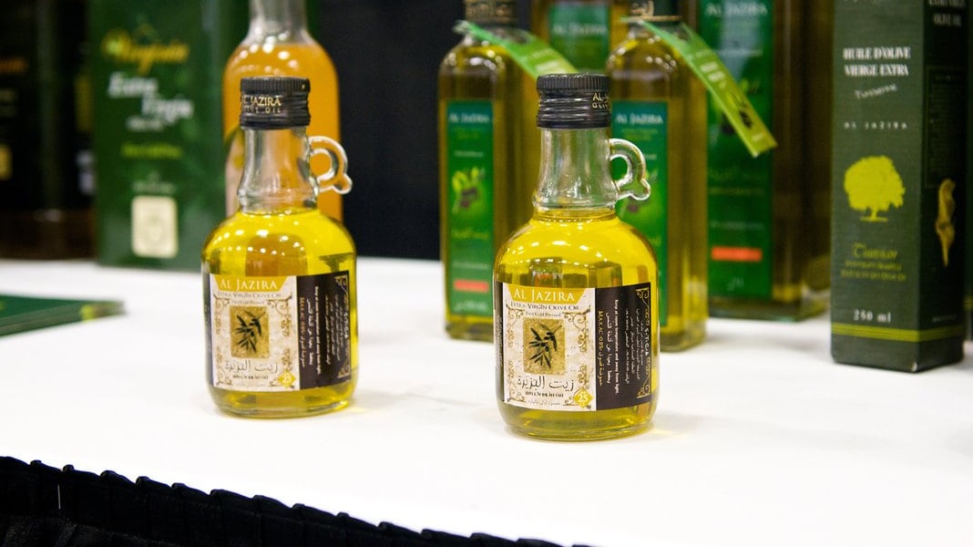 Olio d'oliva, dall'Italia 20 milioni all'olio del Pakistan: "Discriminati noi italiani"
