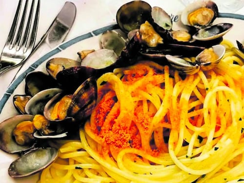 Spaghetti con le vongole: l’estate che non finisce mai