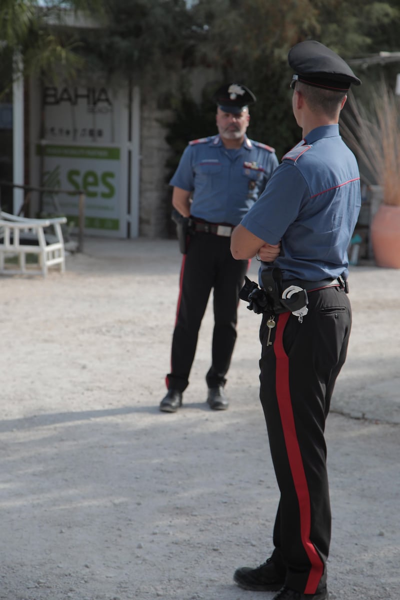 I carabinieri dopo la sparatoria di Molfetta 6