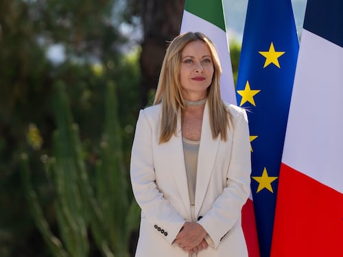 Primo sì dell’Europa alla proposta Meloni: hub per migranti dall’Africa all’Armenia