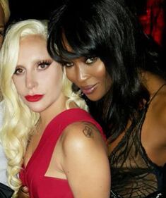 Naomi Campbell, foto sexy 2