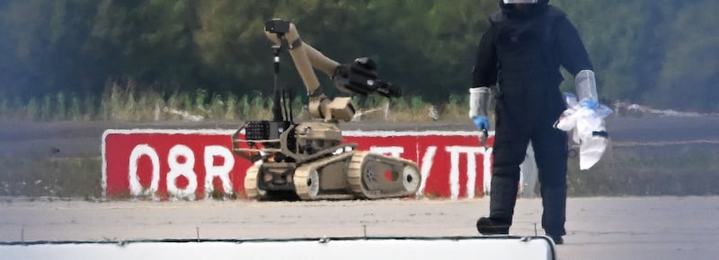 Germania: “Il drone caduto a Lipsia era vicino a un aereo con munizioni militari”. Allarme Nato: “Russi preparano falsi attentati ucraini nei Baltici”