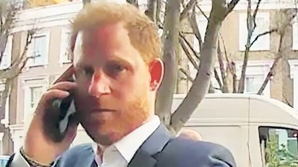 Harry bussa alla porta sbagliata e viola i protocolli di sicurezza: scoppia il caso
