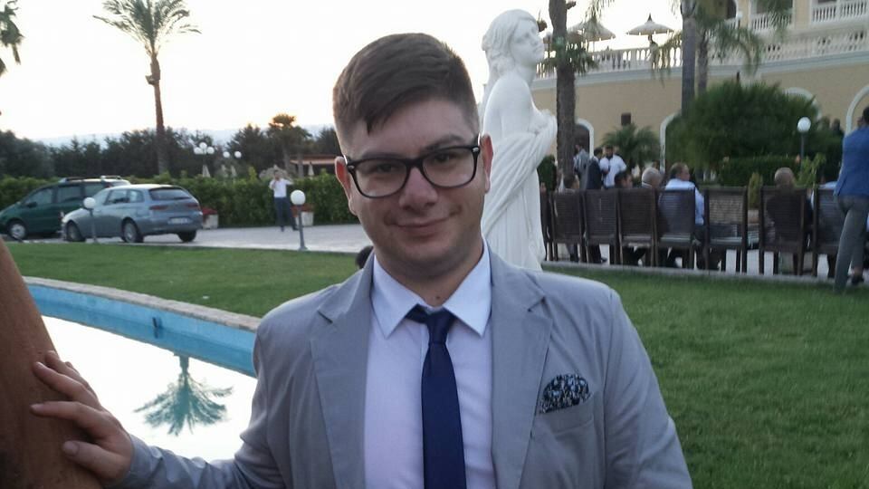L'aereo che torna indietro, la moglie incinta e la morte in volo del 33enne Giuseppe Stilo