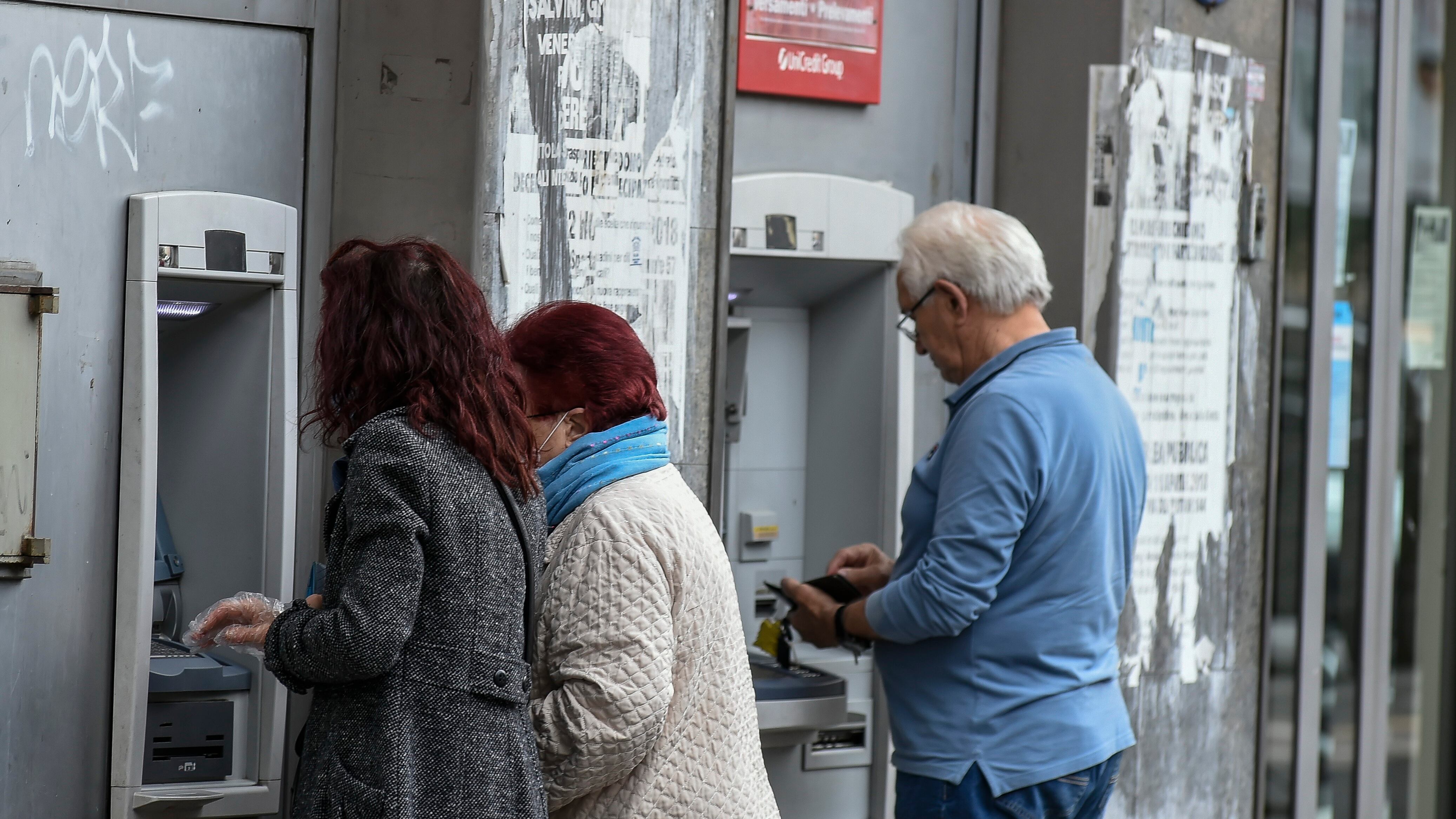 I "prelievi" sul conto corrente: ecco le due tasse più odiose