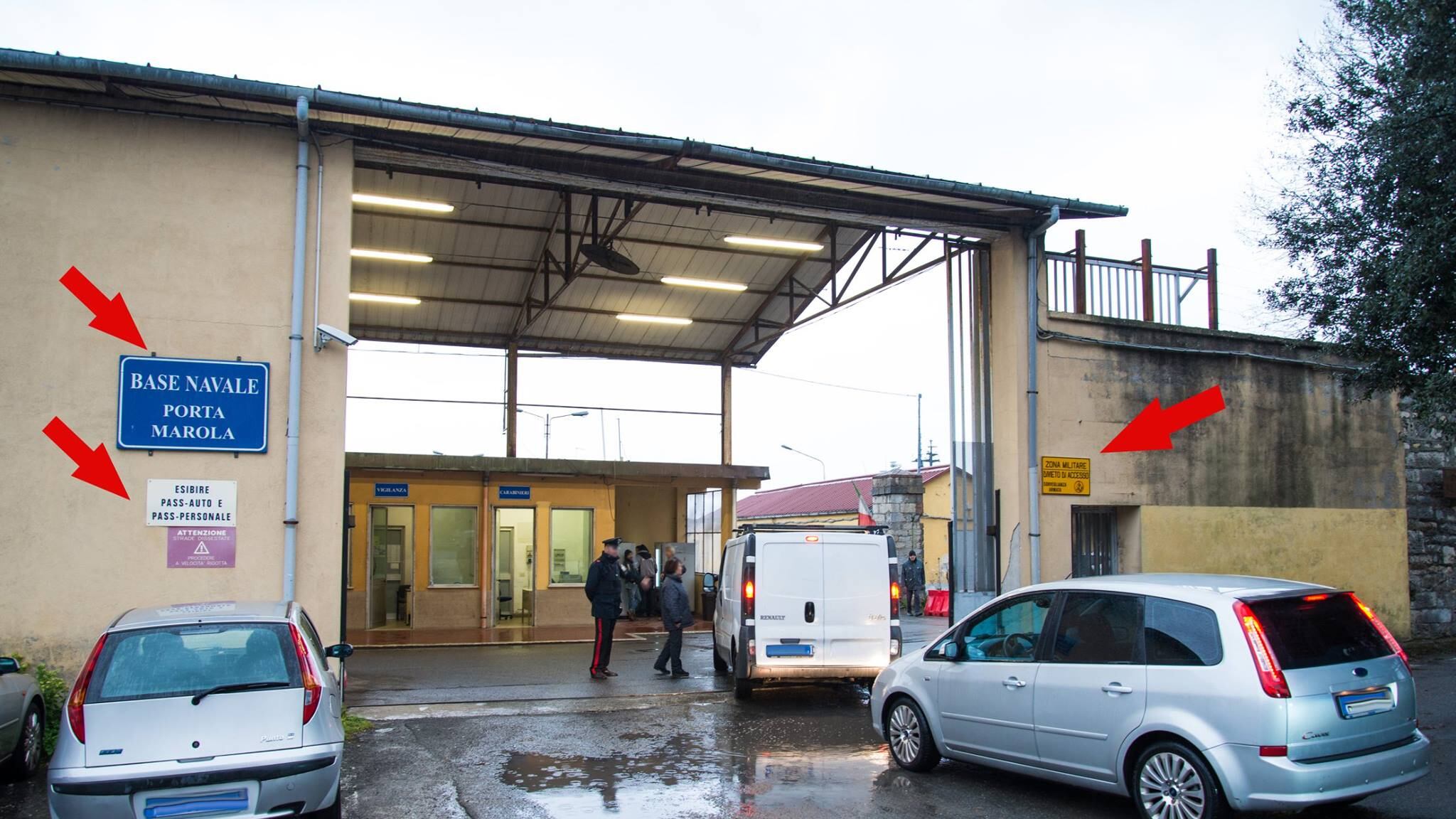 La risposta della Marina all'inviato de Le Iene: "Quale non è chiaro?"