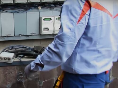 Occhio alle truffe dei finti operatori dell'Enel: ecco come riconoscerli