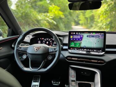 Cupra Terramar: guarda la gallery dell'ibrido da 272 CV 18