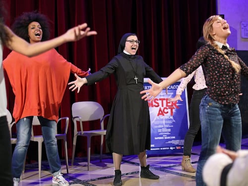 Sister Act, il musical con suor Cristina