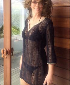 Liz Hurley sexy, esplosiva in bikini 8