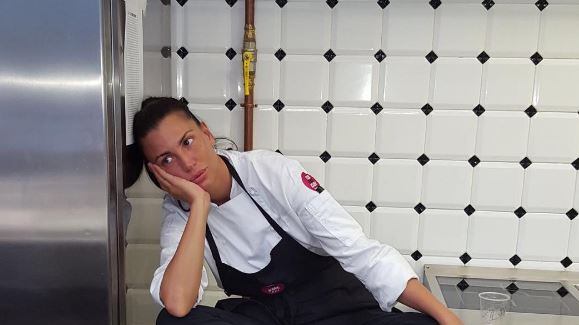 Claudia Galanti si dà alla cucina: "Il mio ex è in galera, devo pensare io ai miei figli"