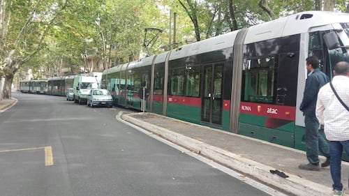 Roma, donna investita da un tram ai Parioli: estratta viva dai vigili del fuoco 1