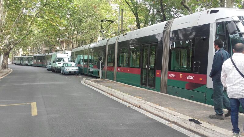 Roma, donna investita da un tram ai Parioli: estratta viva dai vigili del fuoco 1