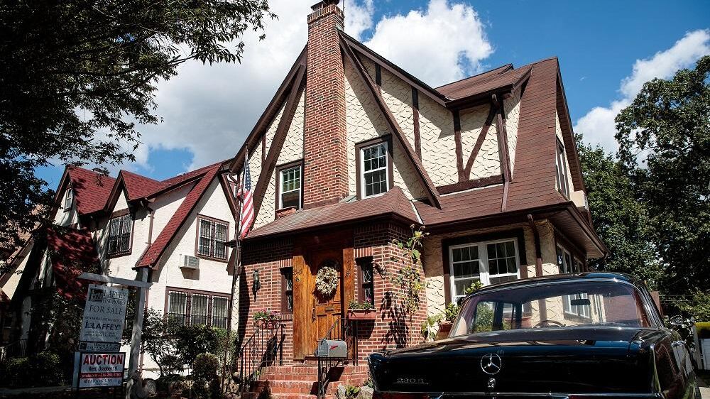 Vuoi passare una notte nella casa d'infanzia di Trump? Da oggi si può