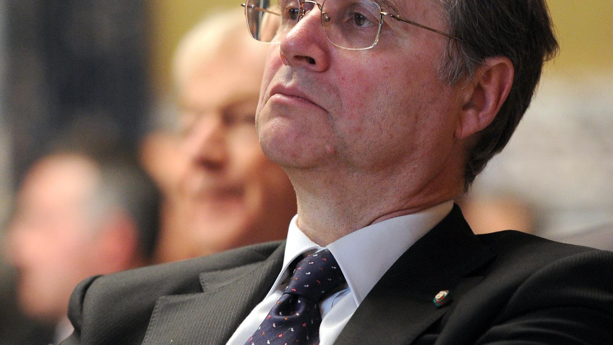 L'allarme di Visco: «L'incertezza politica minaccia la ripresa»