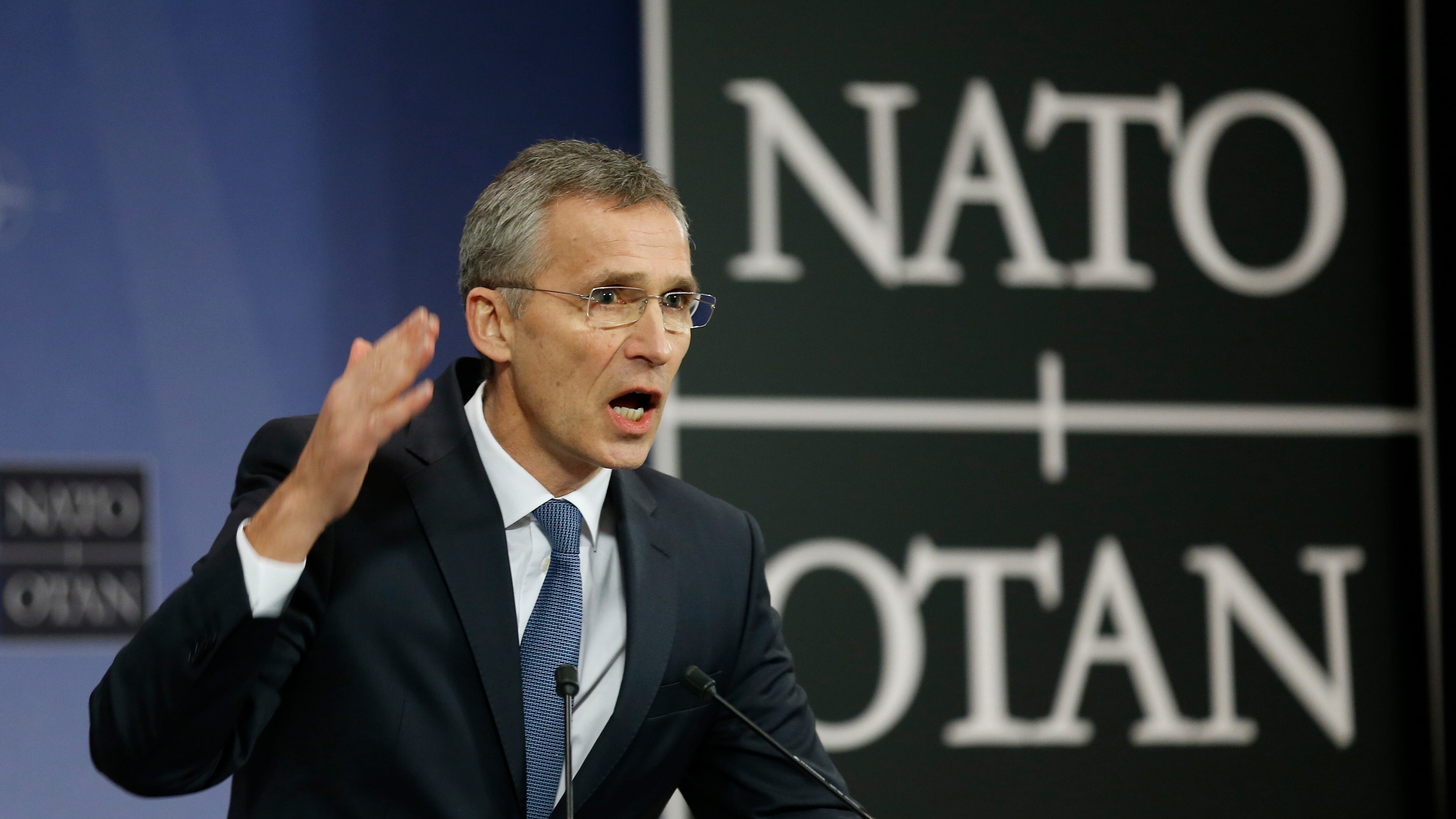Nato, ultimatum Usa all'Europa. "Dovete rispettare gli impegni"