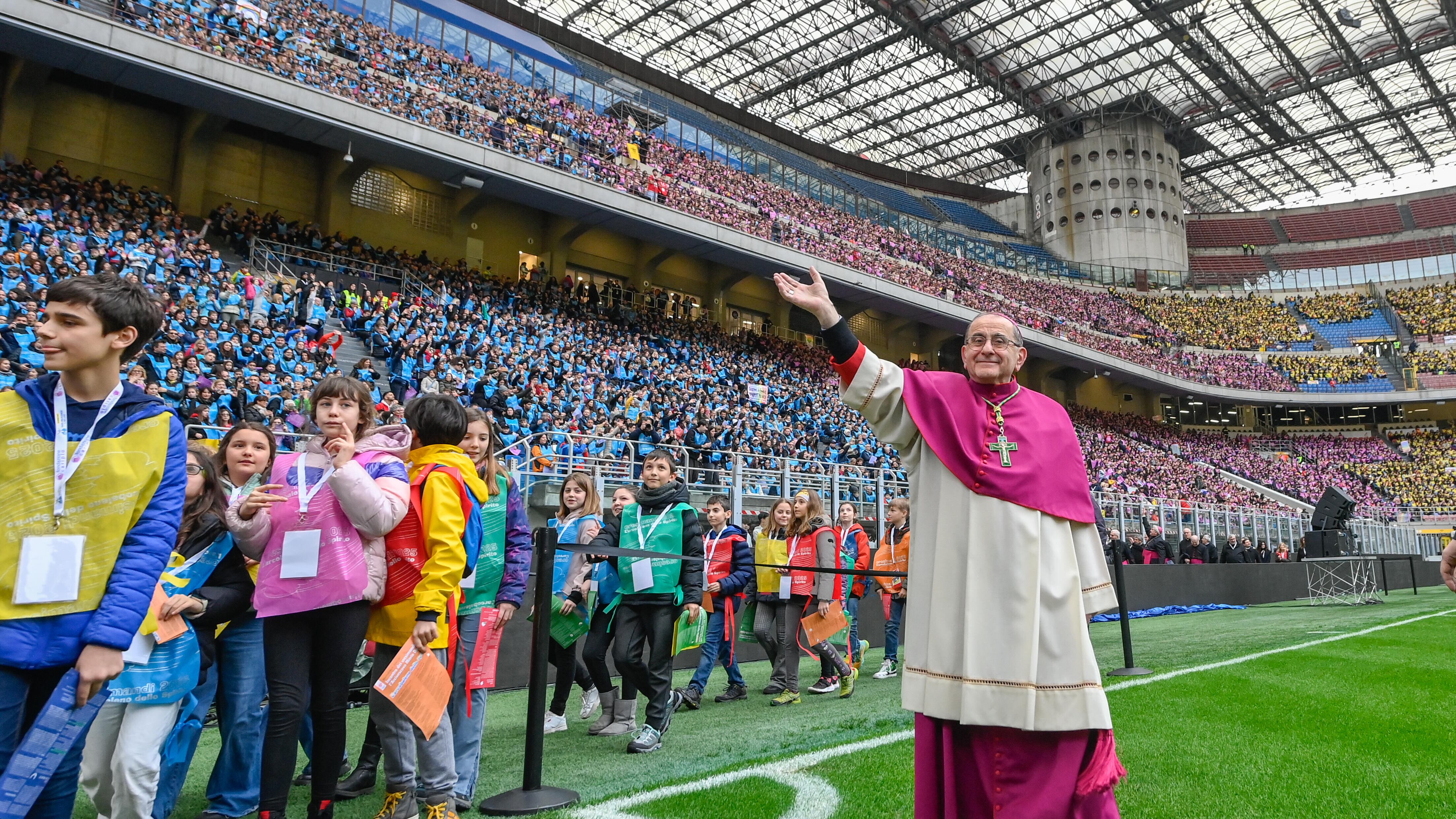 Più di 50.000 cresimandi hanno affollato lo stadio