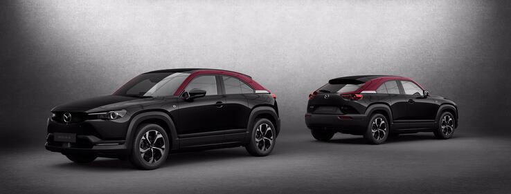 Mazda MX-30 R-EV, l’elettrica con il range extender: guarda le foto 7