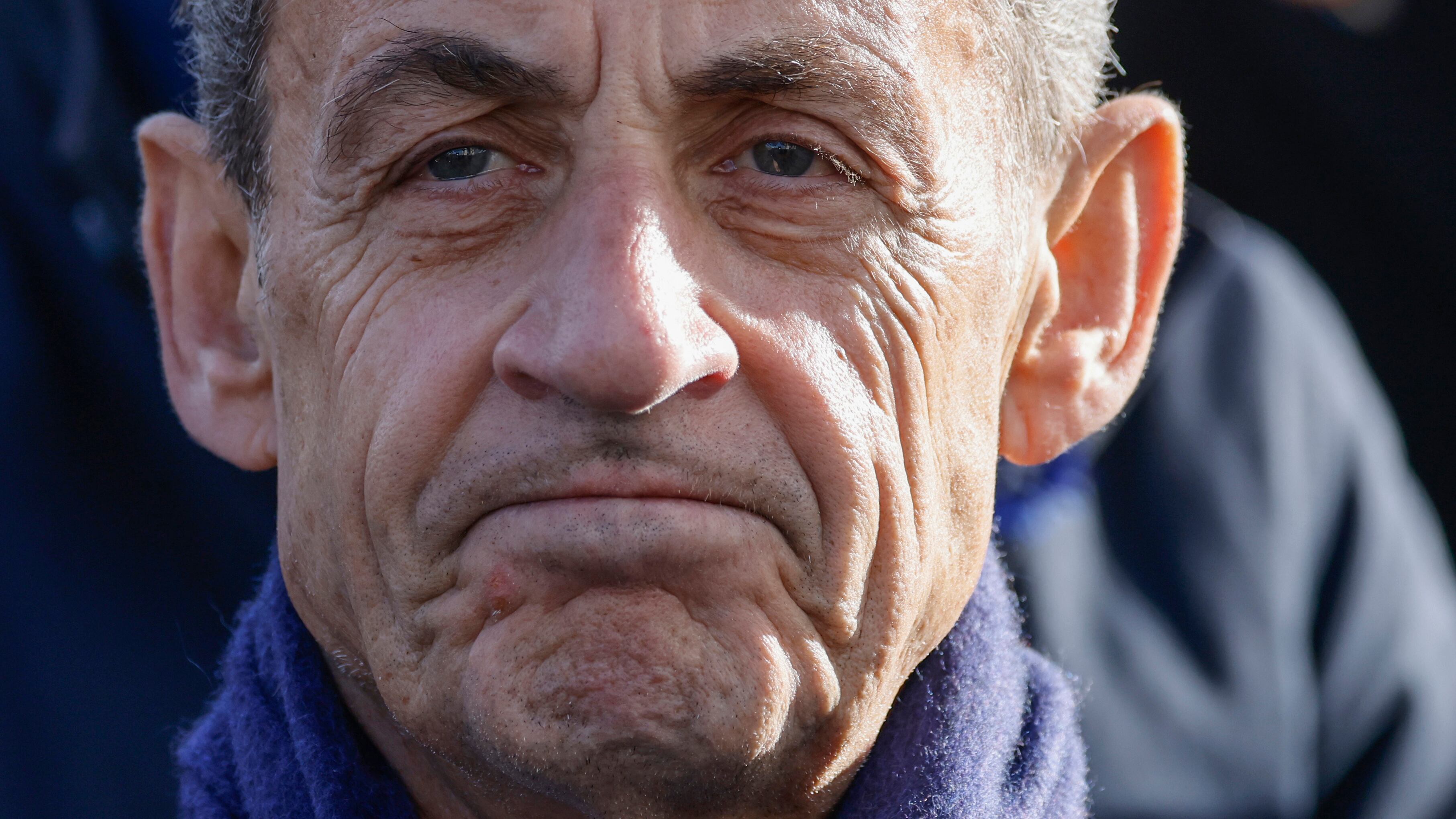 Corruzione e traffico di influenze: Nicolas Sarkozy condannato a tre anni, uno con braccialetto elettronico
