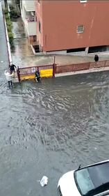 Le strade allagate a Milano per il maltempo 2
