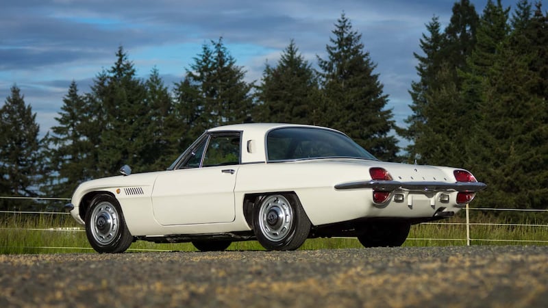 Mazda Cosmo Sport, guarda 1