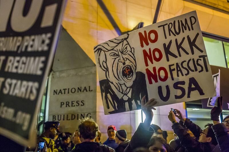 Vip e radical chic contro Trump 1