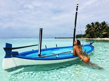 Sotto il vestito niente: Sarah Nile hot su Instagram 24