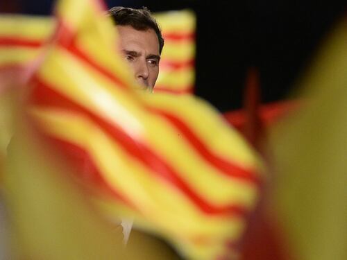 Nozze tra Socialisti e Podemos fanno tremare i servizi segreti