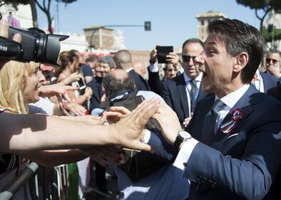 2 Giugno, bagno di folla per il premier Conte 11