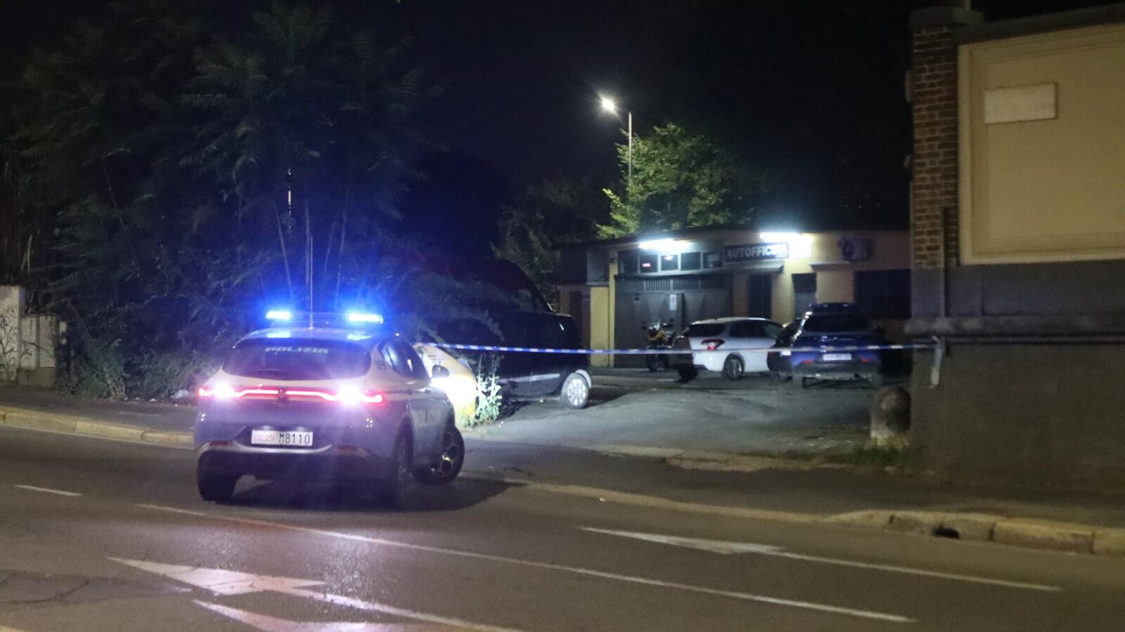 Una donna morta in un'auto parcheggiata. La macabra scoperta a Milano
