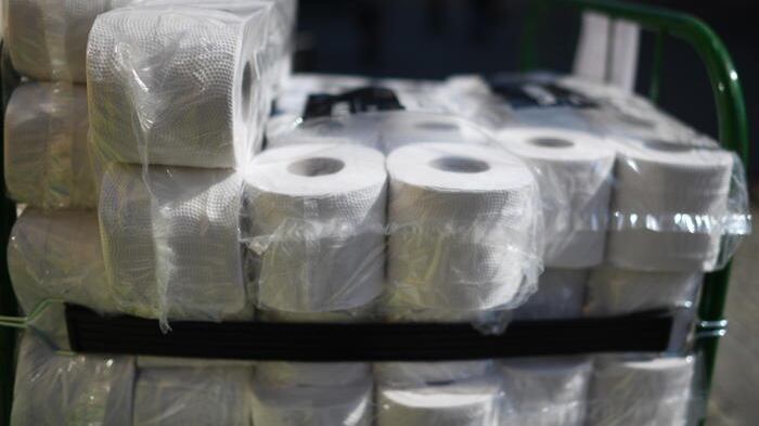 "Costa troppo". A rischio pure la produzione di carta igienica