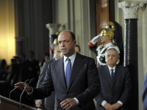 Alfano in crisi di nervi