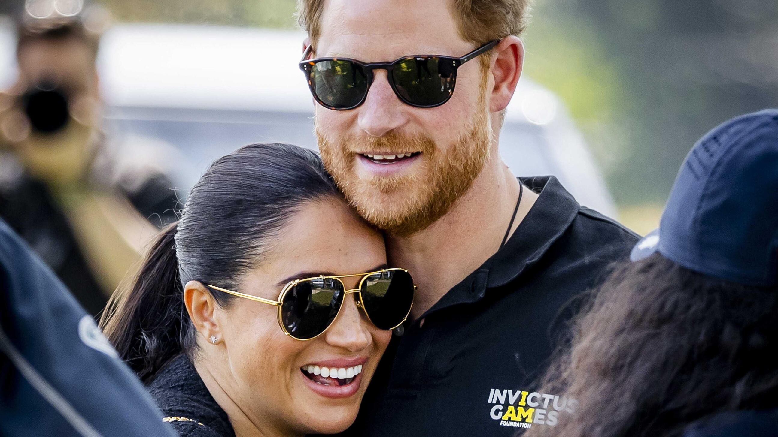 “Meghan non tornerà in Inghilterra e Harry farà il pendolare”