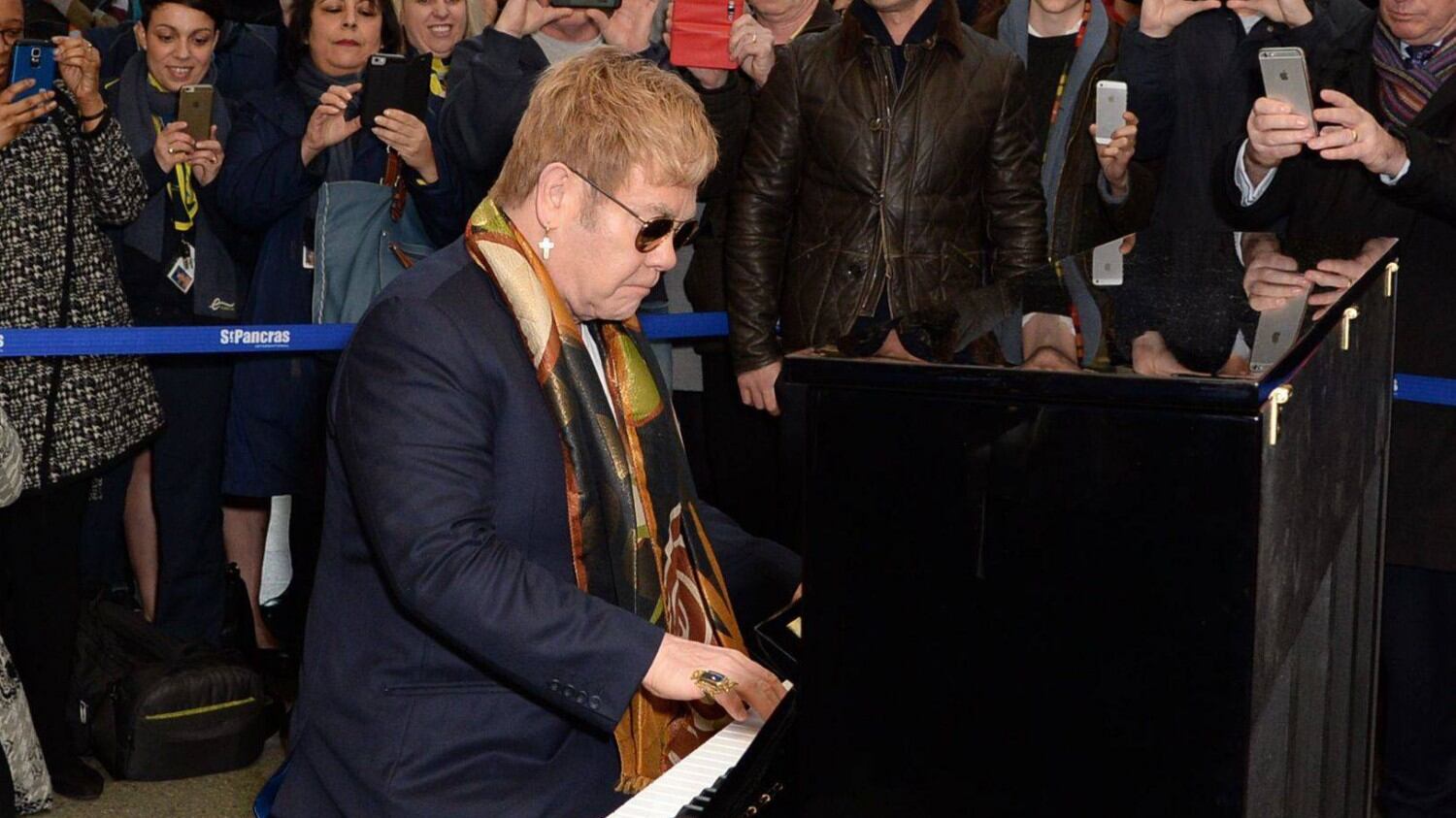 Sanremo, il ritorno di Elton John dopo il forfait del 1995