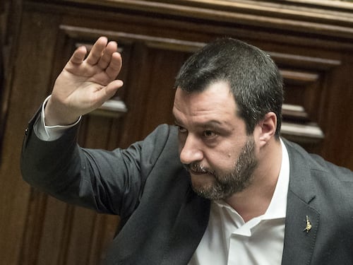 Venezuela, Salvini: "Maduro è fuorilegge. Tortura il suo popolo"