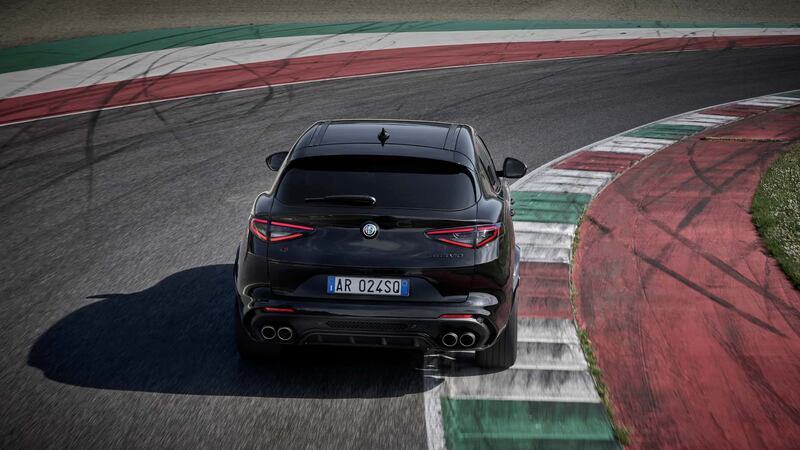 Alfa Romeo Giulia e Stelvio Quadrifoglio Super Sport,  12