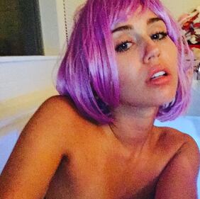 Miley Cyrus nuda in copertina 12
