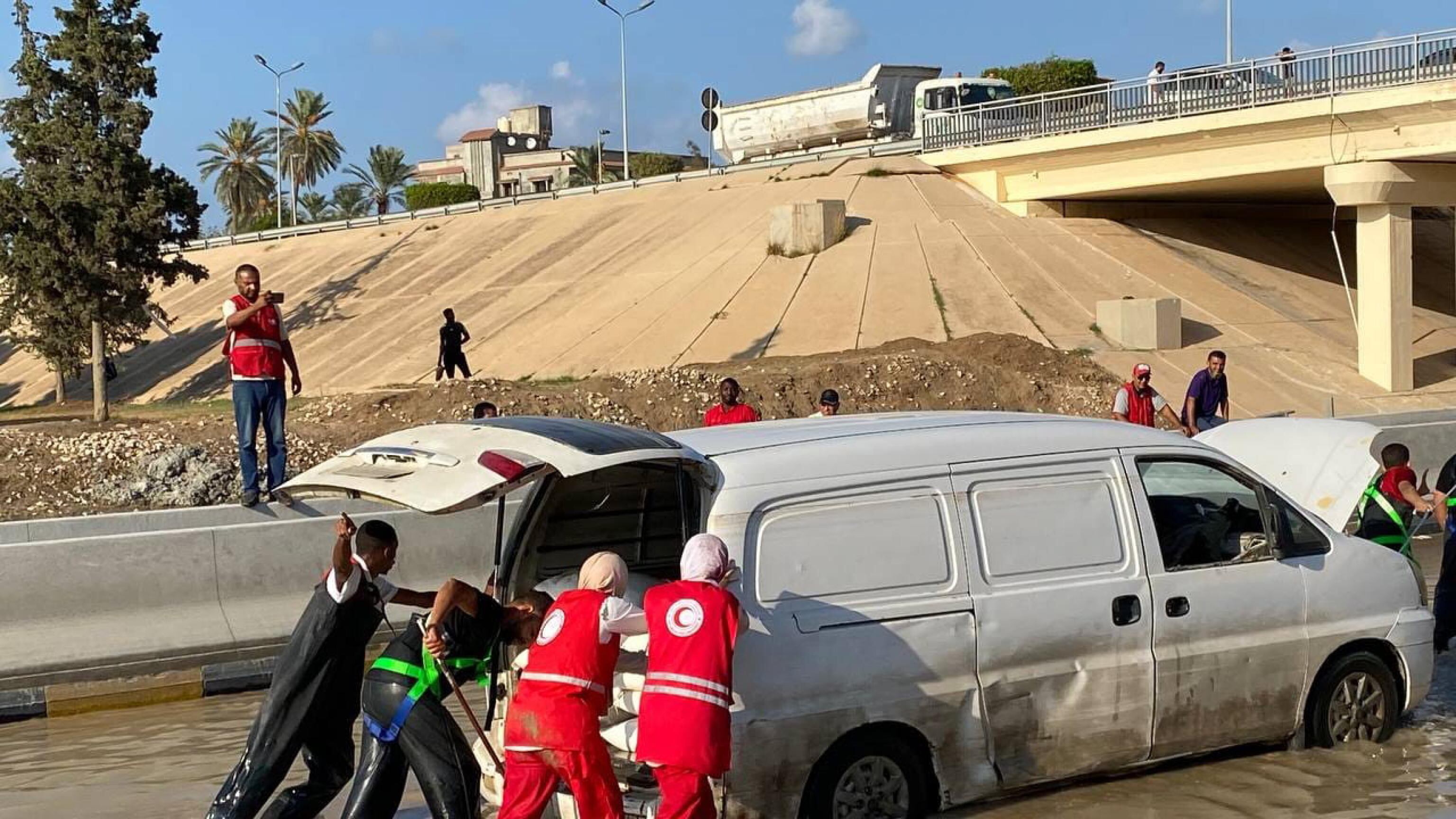 L'impegno dell'Italia in Libia: inviati due aerei e una nave per aiutare la popolazione