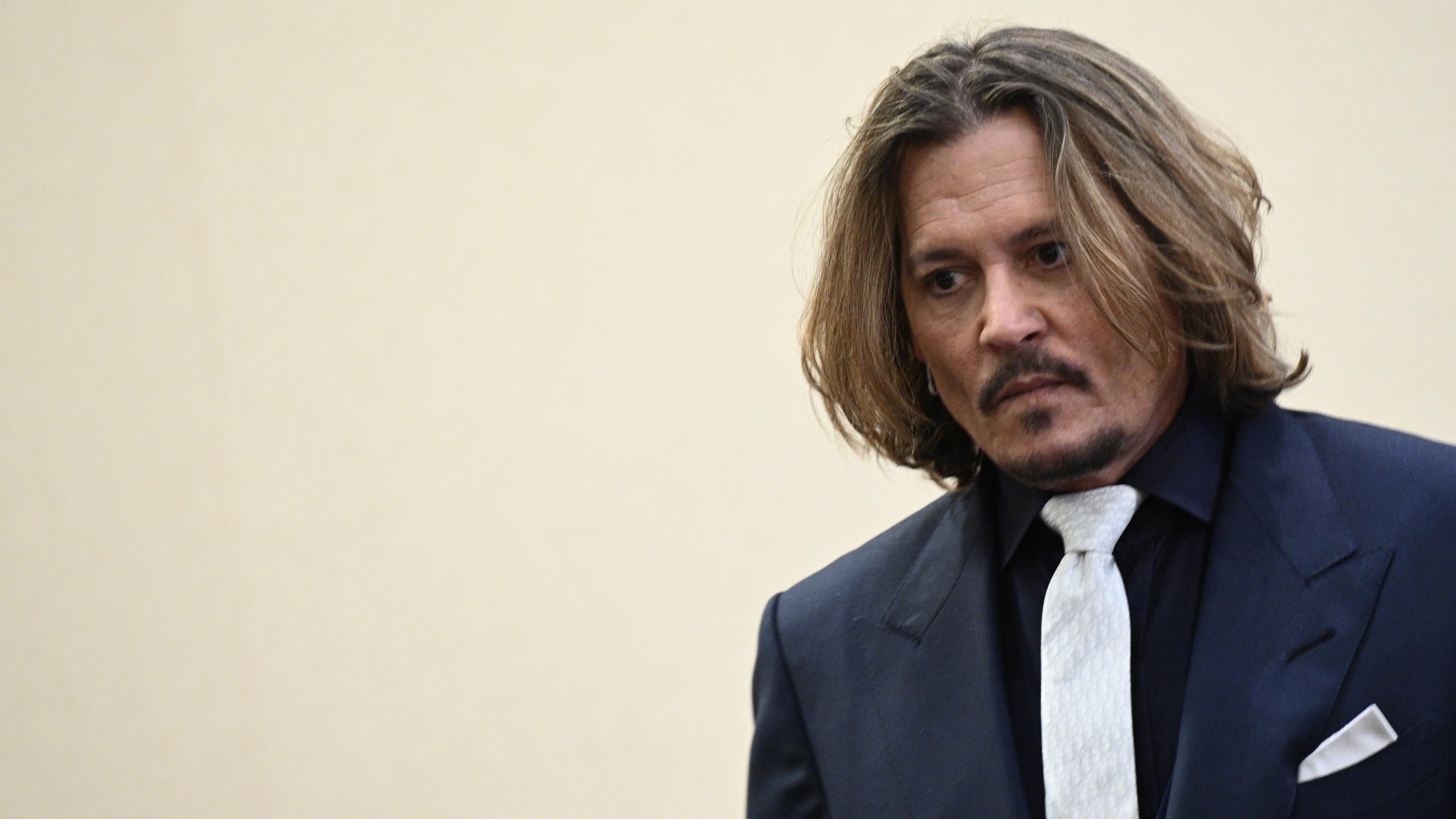 "Tornerà nel sequel dei Pirati dei Caraibi". La Disney riabilita Johnny Depp
