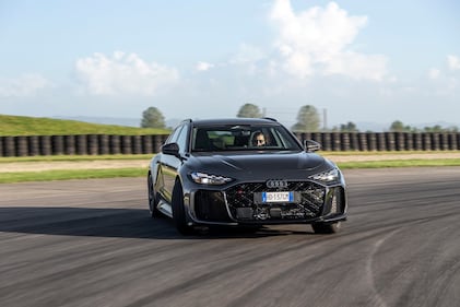Audi RS5 Avant: le foto della prova su strada 18