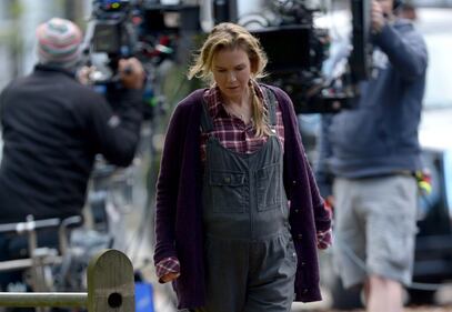 Bridget Jones mamma: Renée Zellweger col pancione sul set 28