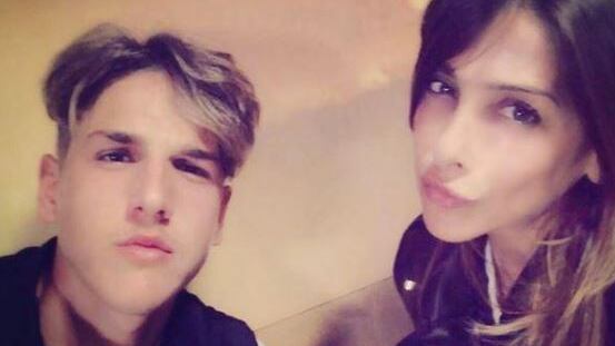 Zaniolo: "Mamma, basta con quelle foto". Lei: "Non faccio nulla di male"