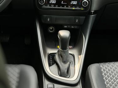 Mazda2 Hybrid 2024: guarda la gallery della citycar ibrida da 10 e lode 14