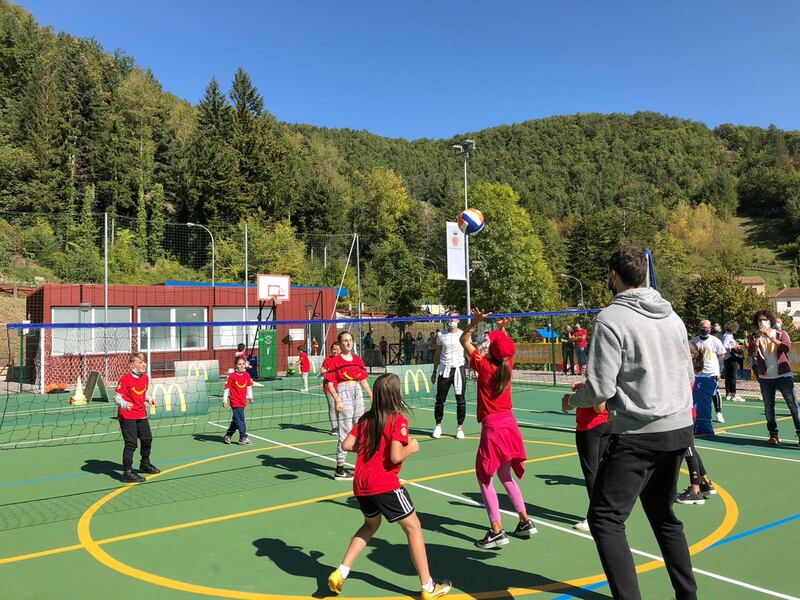 Ad Arquata del Tronto McDonald's inaugura il nuovo centro sportivo 5