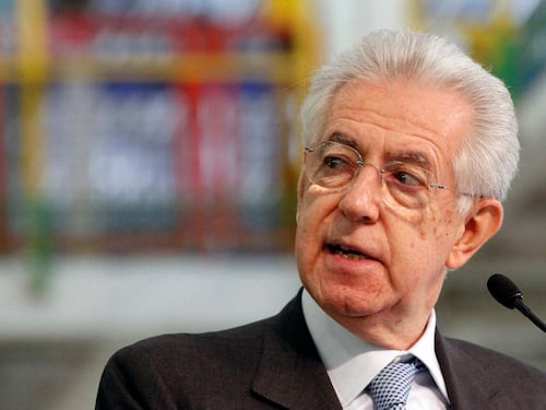 Monti lavora al manifesto programmatico: "Finisce qui, non per i Maya"